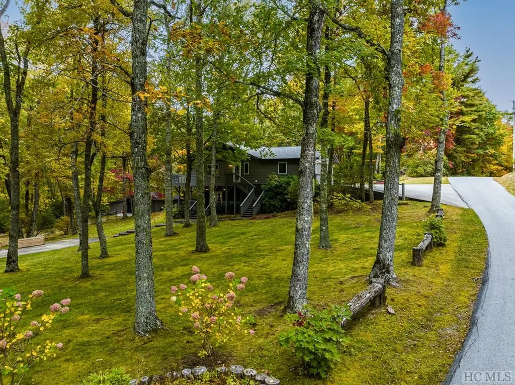 218 Treasurewood Road Glenville NC 28736