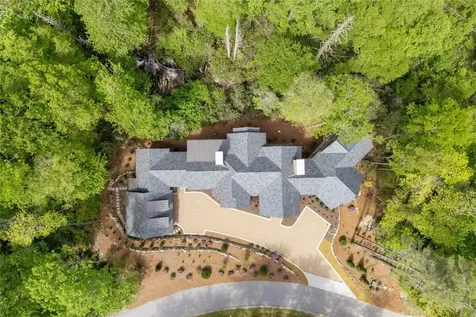 230 Roll Cast Lane Sapphire NC 28774