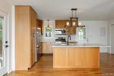 5183 Big Ridge Road Glenville NC 28736