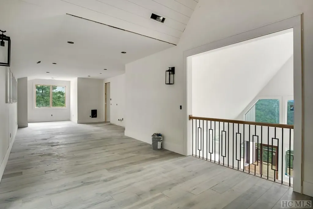 494 East Ridge Road Cashiers NC 28717