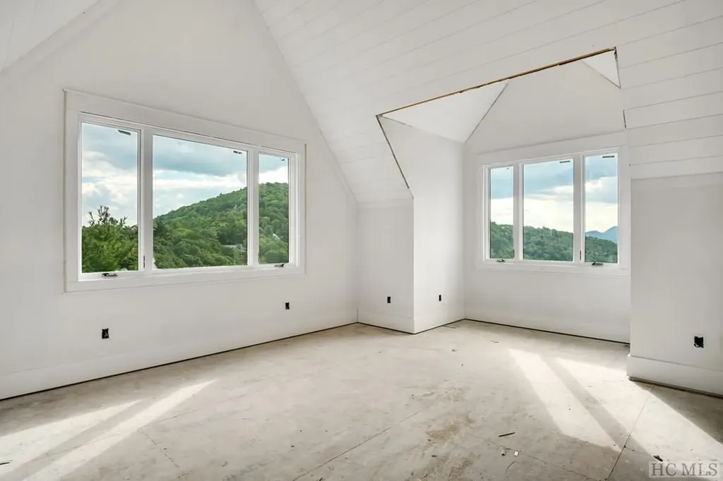 494 East Ridge Road Cashiers NC 28717