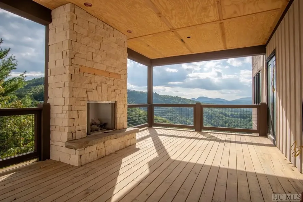 494 East Ridge Road Cashiers NC 28717