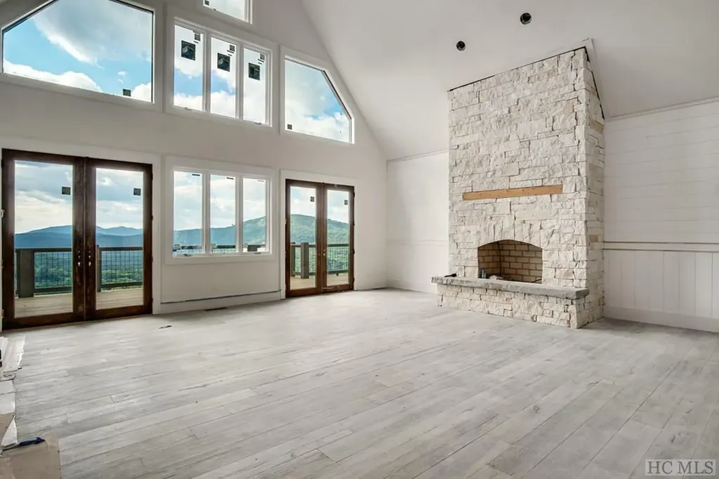 494 East Ridge Road Cashiers NC 28717