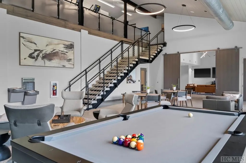 Me-6 Old Chimney Cashiers NC 28717