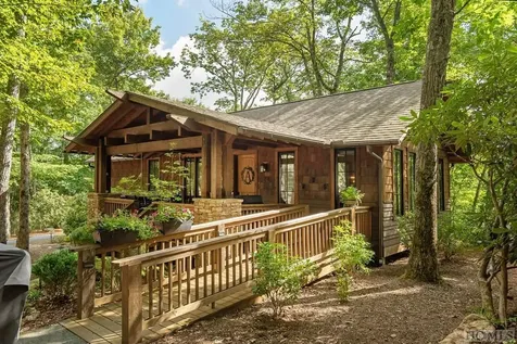 28 Outpost Trail Glenville NC 28736