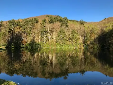 Rt-9 Broadwing Cashiers NC 28717