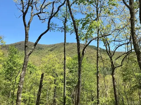 Rt-9 Broadwing Cashiers NC 28717