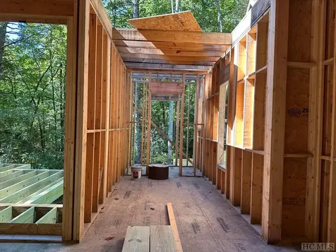 396 Farmhouse Trail Sapphire NC 28774