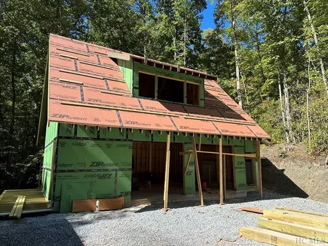 396 Farmhouse Trail Sapphire NC 28774