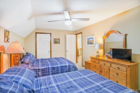 690 Hickory Drive Sapphire NC 28774