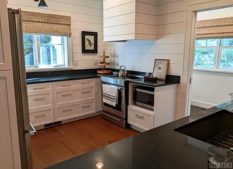 30 Bunker Hill Lane Cullowhee NC 28723
