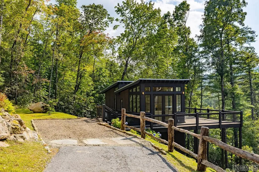 256 Rock Face Trail Highlands NC 28741