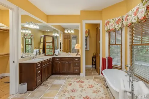 210 Ruffed Grouse Road Cashiers NC 28717