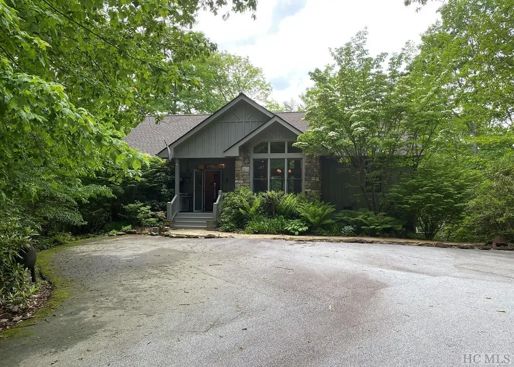 146 Long Hunters Road Lake Toxaway NC 28747