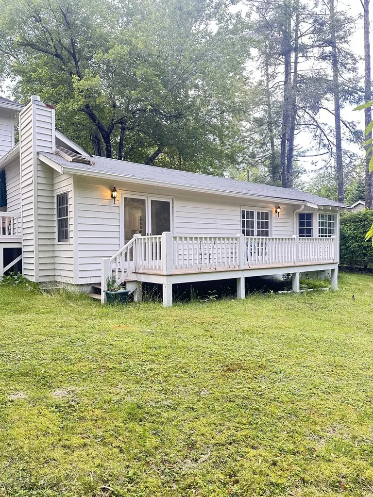 401 N Fifth Street Highlands NC 28741