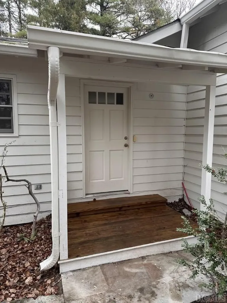 401 N Fifth Street Highlands NC 28741