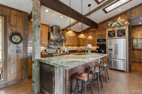 1098 Black Bear Trail Glenville NC 28736