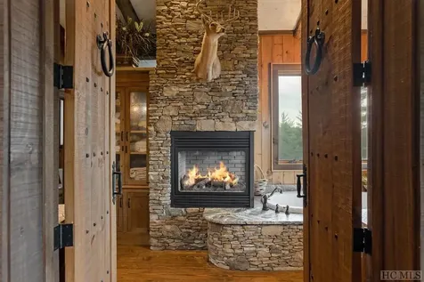 1098 Black Bear Trail Glenville NC 28736