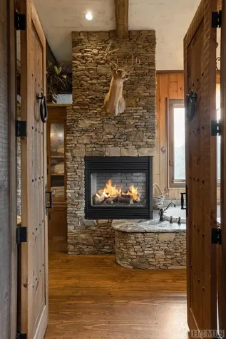1098 Black Bear Trail Glenville NC 28736