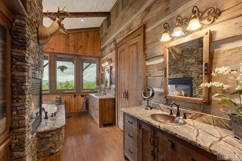 1098 Black Bear Trail Glenville NC 28736