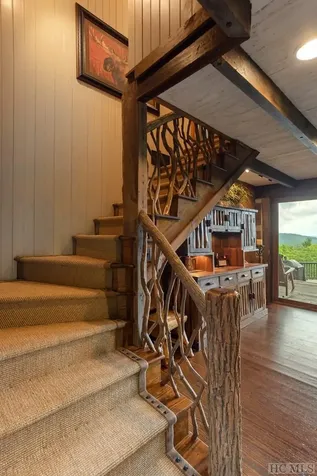 1098 Black Bear Trail Glenville NC 28736