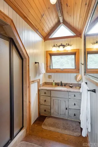 1098 Black Bear Trail Glenville NC 28736