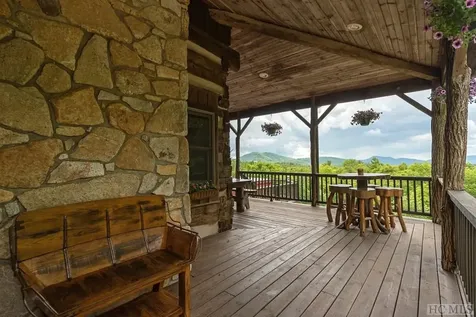 1098 Black Bear Trail Glenville NC 28736