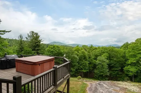 1098 Black Bear Trail Glenville NC 28736
