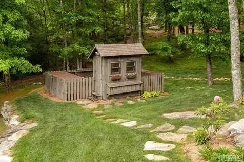1098 Black Bear Trail Glenville NC 28736