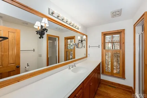 746 Cherokee Trace Cashiers NC 28717