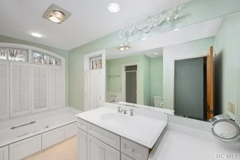 746 Cherokee Trace Cashiers NC 28717