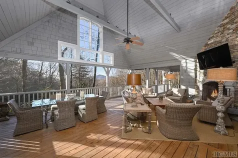 746 Cherokee Trace Cashiers NC 28717