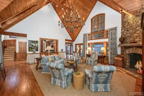 746 Cherokee Trace Cashiers NC 28717