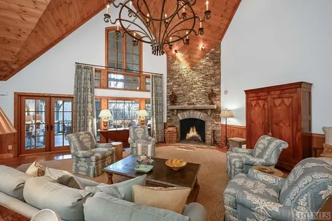 746 Cherokee Trace Cashiers NC 28717