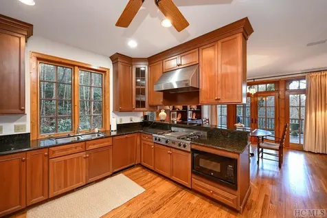 746 Cherokee Trace Cashiers NC 28717