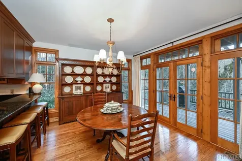 746 Cherokee Trace Cashiers NC 28717