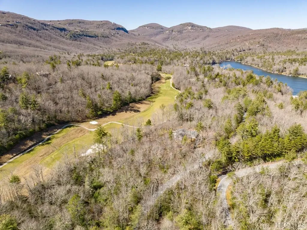 I 12 Seminole Way Lake Toxaway NC 28747