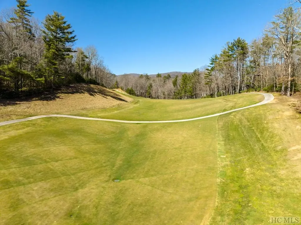 I 12 Seminole Way Lake Toxaway NC 28747