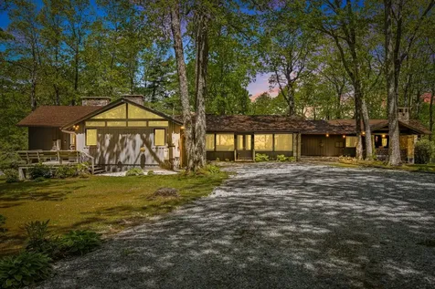 1135 Big Bear Pen Road Highlands NC 28741