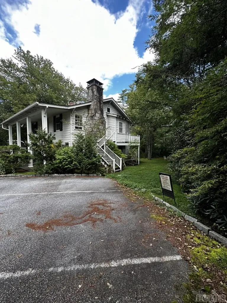 401 N Fifth Street Highlands NC 28741