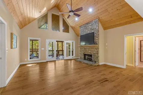 441 Blackberry Trail Sapphire NC 28744