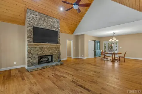 441 Blackberry Trail Sapphire NC 28744