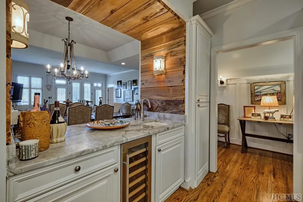 75A Burning Bush Lane Highlands NC 28741