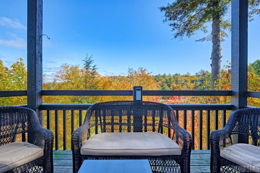 75A Burning Bush Lane Highlands NC 28741