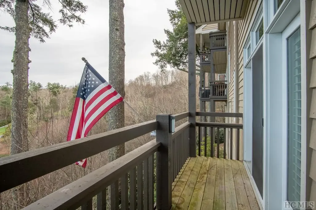 75A Burning Bush Lane Highlands NC 28741