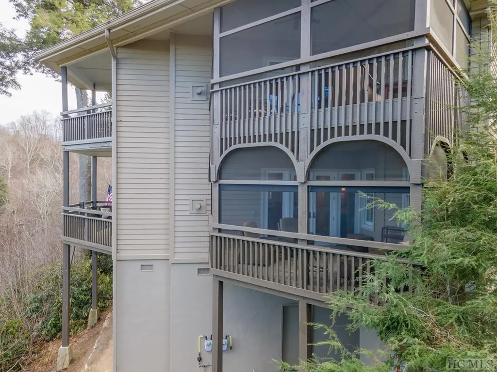 75A Burning Bush Lane Highlands NC 28741