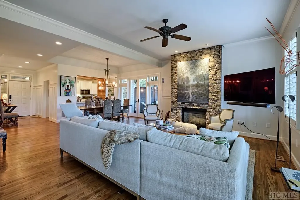 75A Burning Bush Lane Highlands NC 28741