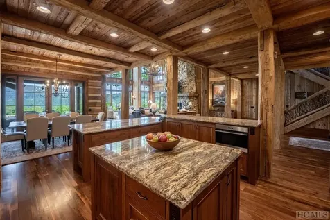 122 Stove Pipe Court Cashiers NC 28717