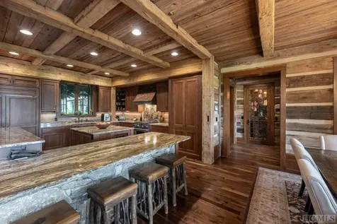 122 Stove Pipe Court Cashiers NC 28717