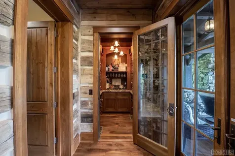 122 Stove Pipe Court Cashiers NC 28717